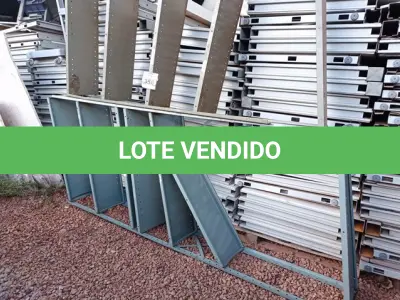 LOTE 356 - 02 ESTANTES EM AÇO. (NO ESTADO) ATENÇÃO! FAZER A VISITAÇÃO ANTES DE ARREMATAR, NÃO SABEMOS SE FUNCIONA. LEILÃO NÃO TEM GARANTIA E NEM DEVOLUÇÃO, SUJEITO A POSSÍVEIS AVARIAS VISÍVEIS/OCULTAS E/OU AUSÊNCIA DE COMPONENTES.