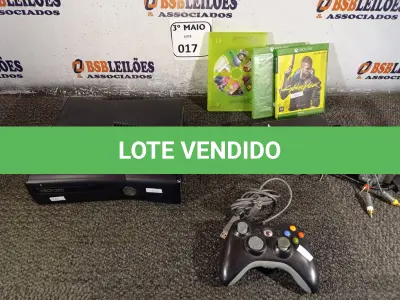 LOTE 017 - 01 EXBOX360 COM FONTE, 02 JOGOS E 01 CONTROLE. (NO ESTADO) ATENÇÃO! FAZER A VISITAÇÃO ANTES DE ARREMATAR, NÃO SABEMOS SE FUNCIONA. LEILÃO NÃO TEM GARANTIA E NEM DEVOLUÇÃO, SUJEITO A POSSÍVEIS AVARIAS VISÍVEIS/OCULTAS E/OU AUSÊNCIA DE COMPONENTES.