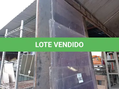 LOTE 393 - 01 TAMPO DE MESA E VÁRIOS RECORTES DE ACRÍLICO. (NO ESTADO) ATENÇÃO! FAZER A VISITAÇÃO ANTES DE ARREMATAR, NÃO SABEMOS SE FUNCIONA. LEILÃO NÃO TEM GARANTIA E NEM DEVOLUÇÃO, SUJEITO A POSSÍVEIS AVARIAS VISÍVEIS/OCULTAS E/OU AUSÊNCIA DE COMPONENTES.