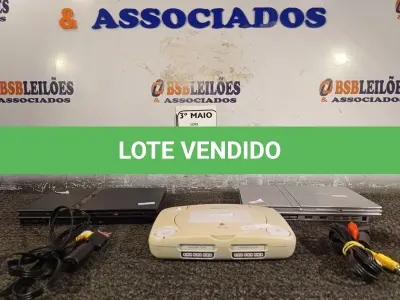 LOTE 002 - 03 VÍDEOS GAMES, SENDO 01 PS1 E 02 PS2. (NO ESTADO) ATENÇÃO! FAZER A VISITAÇÃO ANTES DE ARREMATAR, NÃO SABEMOS SE FUNCIONA. LEILÃO NÃO TEM GARANTIA E NEM DEVOLUÇÃO, SUJEITO A POSSÍVEIS AVARIAS VISÍVEIS/OCULTAS E/OU AUSÊNCIA DE COMPONENTES.