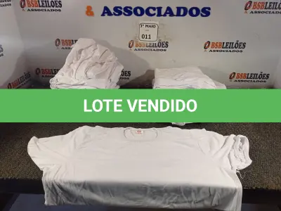 LOTE 011 - 01 LOTE COM APROXIMADAMENTE 40 CAMISETAS BRANCAS TAMANHO G. (NO ESTADO) ATENÇÃO! FAZER A VISITAÇÃO ANTES DE ARREMATAR, NÃO SABEMOS SE FUNCIONA. LEILÃO NÃO TEM GARANTIA E NEM DEVOLUÇÃO, SUJEITO A POSSÍVEIS AVARIAS VISÍVEIS/OCULTAS E/OU AUSÊNCIA DE COMPONENTES.