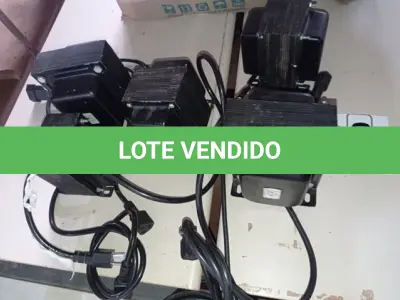 LOTE 380 - 05 AUTO TRANSFORMADORES MARCAS E MODELOS DIVERSOS. (NO ESTADO) ATENÇÃO! FAZER A VISITAÇÃO ANTES DE ARREMATAR, NÃO SABEMOS SE FUNCIONA. LEILÃO NÃO TEM GARANTIA E NEM DEVOLUÇÃO, SUJEITO A POSSÍVEIS AVARIAS VISÍVEIS/OCULTAS E/OU AUSÊNCIA DE COMPONENTES.