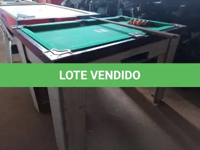 LOTE 341 - 01 MESA DE SINUCA PEQUENA. (NO ESTADO) ATENÇÃO! FAZER A VISITAÇÃO ANTES DE ARREMATAR, NÃO SABEMOS SE FUNCIONA. LEILÃO NÃO TEM GARANTIA E NEM DEVOLUÇÃO, SUJEITO A POSSÍVEIS AVARIAS VISÍVEIS/OCULTAS E/OU AUSÊNCIA DE COMPONENTES.
