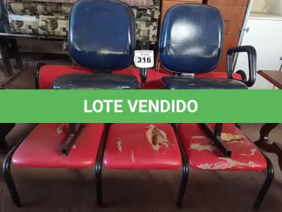 LOTE 316 - 02 LONGARINAS SENDO 01 DE 02 LUGARES. (NO ESTADO) ATENÇÃO! FAZER A VISITAÇÃO ANTES DE ARREMATAR, NÃO SABEMOS SE FUNCIONA. LEILÃO NÃO TEM GARANTIA E NEM DEVOLUÇÃO, SUJEITO A POSSÍVEIS AVARIAS VISÍVEIS/OCULTAS E/OU AUSÊNCIA DE COMPONENTES.