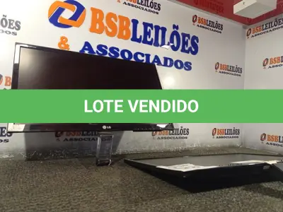 LOTE 310 - 02 MONITORES MARCAS LG MODELOS FLATROM E2360V-PN/E2260V-PN. (NO ESTADO) ATENÇÃO! FAZER A VISITAÇÃO ANTES DE ARREMATAR, NÃO SABEMOS SE FUNCIONA. LEILÃO NÃO TEM GARANTIA E NEM DEVOLUÇÃO, SUJEITO A POSSÍVEIS AVARIAS VISÍVEIS/OCULTAS E/OU AUSÊNCIA DE COMPONENTES.