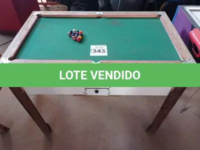 LOTE 343 - 01 MESA DE SINUCA PEQUENA. (NO ESTADO) ATENÇÃO! FAZER A VISITAÇÃO ANTES DE ARREMATAR, NÃO SABEMOS SE FUNCIONA. LEILÃO NÃO TEM GARANTIA E NEM DEVOLUÇÃO, SUJEITO A POSSÍVEIS AVARIAS VISÍVEIS/OCULTAS E/OU AUSÊNCIA DE COMPONENTES.