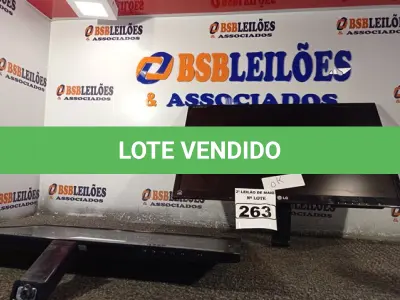 LOTE 263 - 02 MONITORES LG FLATROM E2360V-PN. (NO ESTADO) ATENÇÃO! FAZER A VISITAÇÃO ANTES DE ARREMATAR, NÃO SABEMOS SE FUNCIONA. LEILÃO NÃO TEM GARANTIA E NEM DEVOLUÇÃO, SUJEITO A POSSÍVEIS AVARIAS VISÍVEIS/OCULTAS E/OU AUSÊNCIA DE COMPONENTES.