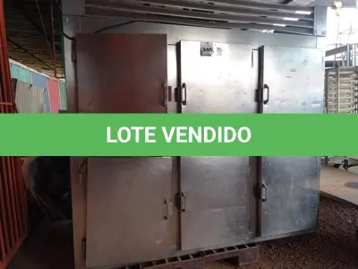 LOTE 345 - 01 GELADEIRA INDUSTRIAL EM INOX COM 06 PORTAS. (NO ESTADO) ATENÇÃO! FAZER A VISITAÇÃO ANTES DE ARREMATAR, NÃO SABEMOS SE FUNCIONA. LEILÃO NÃO TEM GARANTIA E NEM DEVOLUÇÃO, SUJEITO A POSSÍVEIS AVARIAS VISÍVEIS/OCULTAS E/OU AUSÊNCIA DE COMPONENTES.