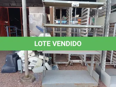LOTE 347 - 01 ESTANTE EXPOSITORA EM AÇO COM 04 BANDEJAS. (NO ESTADO) ATENÇÃO! FAZER A VISITAÇÃO ANTES DE ARREMATAR, NÃO SABEMOS SE FUNCIONA. LEILÃO NÃO TEM GARANTIA E NEM DEVOLUÇÃO, SUJEITO A POSSÍVEIS AVARIAS VISÍVEIS/OCULTAS E/OU AUSÊNCIA DE COMPONENTES.