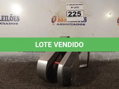 LOTE 225 - 01 FECHADURA ELETRÔNICA. (NO ESTADO) ATENÇÃO! FAZER A VISITAÇÃO ANTES DE ARREMATAR, NÃO SABEMOS SE FUNCIONA. LEILÃO NÃO TEM GARANTIA E NEM DEVOLUÇÃO, SUJEITO A POSSÍVEIS AVARIAS VISÍVEIS/OCULTAS E/OU AUSÊNCIA DE COMPONENTES.