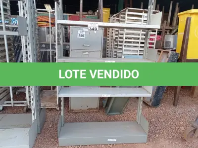 LOTE 349 - 01 ESTANTE EXPOSITORA EM AÇO COM BANDEJAS AVULSAS. (NO ESTADO) ATENÇÃO! FAZER A VISITAÇÃO ANTES DE ARREMATAR, NÃO SABEMOS SE FUNCIONA. LEILÃO NÃO TEM GARANTIA E NEM DEVOLUÇÃO, SUJEITO A POSSÍVEIS AVARIAS VISÍVEIS/OCULTAS E/OU AUSÊNCIA DE COMPONENTES.