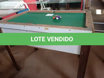 LOTE 343 - 01 MESA DE SINUCA PEQUENA. (NO ESTADO) ATENÇÃO! FAZER A VISITAÇÃO ANTES DE ARREMATAR, NÃO SABEMOS SE FUNCIONA. LEILÃO NÃO TEM GARANTIA E NEM DEVOLUÇÃO, SUJEITO A POSSÍVEIS AVARIAS VISÍVEIS/OCULTAS E/OU AUSÊNCIA DE COMPONENTES.