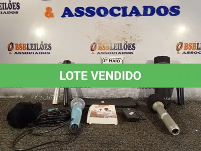 LOTE 026 - 06 MICROFONES SENDO 01 DE LAPELA. (NO ESTADO) ATENÇÃO! FAZER A VISITAÇÃO ANTES DE ARREMATAR, NÃO SABEMOS SE FUNCIONA. LEILÃO NÃO TEM GARANTIA E NEM DEVOLUÇÃO, SUJEITO A POSSÍVEIS AVARIAS VISÍVEIS/OCULTAS E/OU AUSÊNCIA DE COMPONENTES.