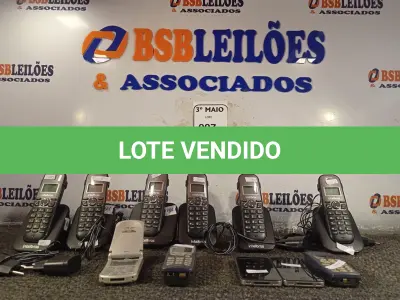 LOTE 007 - 01 LOTE COM VÁRIOS APARELHOS TELEFONE SEM FIO. (NO ESTADO) ATENÇÃO! FAZER A VISITAÇÃO ANTES DE ARREMATAR, NÃO SABEMOS SE FUNCIONA. LEILÃO NÃO TEM GARANTIA E NEM DEVOLUÇÃO, SUJEITO A POSSÍVEIS AVARIAS VISÍVEIS/OCULTAS E/OU AUSÊNCIA DE COMPONENTES.