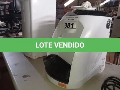 LOTE 381 - 01 BEBEDOURO PARA GARRAFÃO “REFRIGERADO” 220V. (NO ESTADO) ATENÇÃO! FAZER A VISITAÇÃO ANTES DE ARREMATAR, NÃO SABEMOS SE FUNCIONA. LEILÃO NÃO TEM GARANTIA E NEM DEVOLUÇÃO, SUJEITO A POSSÍVEIS AVARIAS VISÍVEIS/OCULTAS E/OU AUSÊNCIA DE COMPONENTES.