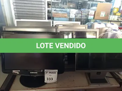 LOTE 333 - 08 MONITORES LCD MARCAS E MODELOS DIVERSOS. (NO ESTADO) ATENÇÃO! FAZER A VISITAÇÃO ANTES DE ARREMATAR, NÃO SABEMOS SE FUNCIONA. LEILÃO NÃO TEM GARANTIA E NEM DEVOLUÇÃO, SUJEITO A POSSÍVEIS AVARIAS VISÍVEIS/OCULTAS E/OU AUSÊNCIA DE COMPONENTES.