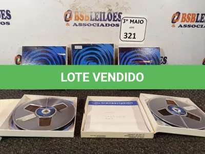 LOTE 321 - 05 CARRÉTEIS COM FITAS PARA GRAVADOR DE ROLO. (NO ESTADO) ATENÇÃO! FAZER A VISITAÇÃO ANTES DE ARREMATAR, NÃO SABEMOS SE FUNCIONA. LEILÃO NÃO TEM GARANTIA E NEM DEVOLUÇÃO, SUJEITO A POSSÍVEIS AVARIAS VISÍVEIS/OCULTAS E/OU AUSÊNCIA DE COMPONENTES.