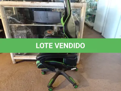 LOTE 329 - 01 CADEIRA GAMER. (NO ESTADO) ATENÇÃO! FAZER A VISITAÇÃO ANTES DE ARREMATAR, NÃO SABEMOS SE FUNCIONA. LEILÃO NÃO TEM GARANTIA E NEM DEVOLUÇÃO, SUJEITO A POSSÍVEIS AVARIAS VISÍVEIS/OCULTAS E/OU AUSÊNCIA DE COMPONENTES.