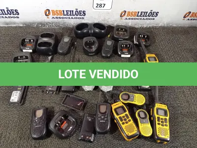 LOTE 287 - 01 LOTE COM VÁRIOS RÁDIOS COMUNICADORES MARCAS E MODELOS DIVERSOS. (NO ESTADO) ATENÇÃO! FAZER A VISITAÇÃO ANTES DE ARREMATAR, NÃO SABEMOS SE FUNCIONA. LEILÃO NÃO TEM GARANTIA E NEM DEVOLUÇÃO, SUJEITO A POSSÍVEIS AVARIAS VISÍVEIS/OCULTAS E/OU AUSÊNCIA DE COMPONENTES.