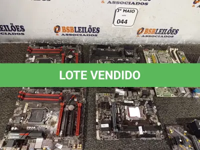 LOTE 044 - 06 PLACAS MÃE, SENDO 04 GAMER, 01 FONTE DE ALIMENTAÇÃO PARA PC E 01 TECLADO. (NO ESTADO) ATENÇÃO! FAZER A VISITAÇÃO ANTES DE ARREMATAR, NÃO SABEMOS SE FUNCIONA. LEILÃO NÃO TEM GARANTIA E NEM DEVOLUÇÃO, SUJEITO A POSSÍVEIS AVARIAS VISÍVEIS/OCULTAS E/OU AUSÊNCIA DE COMPONENTES.