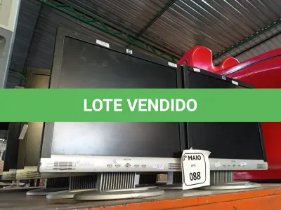LOTE 088 - 01 LOTE COM 07 MONITORES PARA RETIRADA. (NO ESTADO) ATENÇÃO! FAZER A VISITAÇÃO ANTES DE ARREMATAR, NÃO SABEMOS SE FUNCIONA. LEILÃO NÃO TEM GARANTIA E NEM DEVOLUÇÃO, SUJEITO A POSSÍVEIS AVARIAS VISÍVEIS/OCULTAS E/OU AUSÊNCIA DE COMPONENTES.