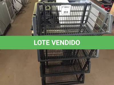 LOTE 359 - 04 GÔNDOLAS DE PLÁSTICO. (NO ESTADO) ATENÇÃO! FAZER A VISITAÇÃO ANTES DE ARREMATAR, NÃO SABEMOS SE FUNCIONA. LEILÃO NÃO TEM GARANTIA E NEM DEVOLUÇÃO, SUJEITO A POSSÍVEIS AVARIAS VISÍVEIS/OCULTAS E/OU AUSÊNCIA DE COMPONENTES.
