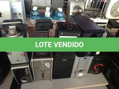 LOTE 259 - 01 LOTE COM VÁRIAS CAIXAS DE SOM. (NO ESTADO) ATENÇÃO! FAZER A VISITAÇÃO ANTES DE ARREMATAR, NÃO SABEMOS SE FUNCIONA. LEILÃO NÃO TEM GARANTIA E NEM DEVOLUÇÃO, SUJEITO A POSSÍVEIS AVARIAS VISÍVEIS/OCULTAS E/OU AUSÊNCIA DE COMPONENTES.