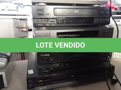 LOTE 346 - 04 VÍDEOS CASSETES E 05 DVD’S MARCAS E MODELOS DIVERSOS. (NO ESTADO) ATENÇÃO! FAZER A VISITAÇÃO ANTES DE ARREMATAR, NÃO SABEMOS SE FUNCIONA. LEILÃO NÃO TEM GARANTIA E NEM DEVOLUÇÃO, SUJEITO A POSSÍVEIS AVARIAS VISÍVEIS/OCULTAS E/OU AUSÊNCIA DE COMPONENTES.