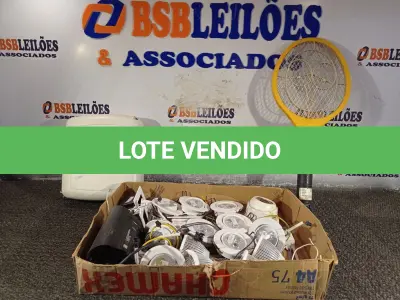 LOTE 051 - 01 LOTE COM VÁRIAS LUMINÁRIAS DE EMBUTIR, 01 RAQUETE, 02 CÂMERAS E 01 CENTRAL DE ALARME. (NO ESTADO) ATENÇÃO! FAZER A VISITAÇÃO ANTES DE ARREMATAR, NÃO SABEMOS SE FUNCIONA. LEILÃO NÃO TEM GARANTIA E NEM DEVOLUÇÃO, SUJEITO A POSSÍVEIS AVARIAS VISÍVEIS/OCULTAS E/OU AUSÊNCIA DE COMPONENTES.