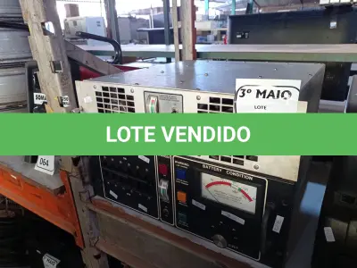 LOTE 065 - 02 MÓDULOS DE NOBREAK. (NO ESTADO) ATENÇÃO! FAZER A VISITAÇÃO ANTES DE ARREMATAR, NÃO SABEMOS SE FUNCIONA. LEILÃO NÃO TEM GARANTIA E NEM DEVOLUÇÃO, SUJEITO A POSSÍVEIS AVARIAS VISÍVEIS/OCULTAS E/OU AUSÊNCIA DE COMPONENTES.