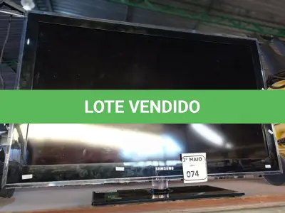 LOTE 074 - 01 TV 40’’POL MARCA SAMSUNG PARA RETIRADA DE PEÇAS. (NO ESTADO) ATENÇÃO! FAZER A VISITAÇÃO ANTES DE ARREMATAR, NÃO SABEMOS SE FUNCIONA. LEILÃO NÃO TEM GARANTIA E NEM DEVOLUÇÃO, SUJEITO A POSSÍVEIS AVARIAS VISÍVEIS/OCULTAS E/OU AUSÊNCIA DE COMPONENTES.