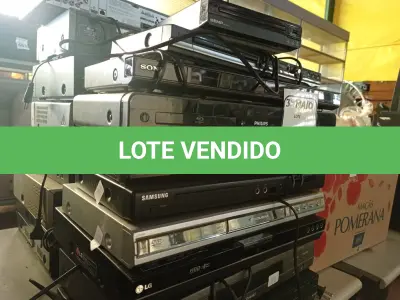 LOTE 343 - 10 APARELHOS DE DVD’S MARCAS E MODELOS DIVERSOS. (NO ESTADO) ATENÇÃO! FAZER A VISITAÇÃO ANTES DE ARREMATAR, NÃO SABEMOS SE FUNCIONA. LEILÃO NÃO TEM GARANTIA E NEM DEVOLUÇÃO, SUJEITO A POSSÍVEIS AVARIAS VISÍVEIS/OCULTAS E/OU AUSÊNCIA DE COMPONENTES.