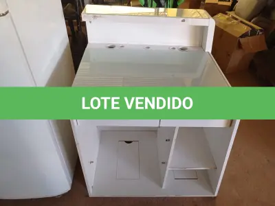 LOTE 328 - 01 BALCÃO CAIXA PARA COMÉRCIO. (NO ESTADO) ATENÇÃO! FAZER A VISITAÇÃO ANTES DE ARREMATAR, NÃO SABEMOS SE FUNCIONA. LEILÃO NÃO TEM GARANTIA E NEM DEVOLUÇÃO, SUJEITO A POSSÍVEIS AVARIAS VISÍVEIS/OCULTAS E/OU AUSÊNCIA DE COMPONENTES.