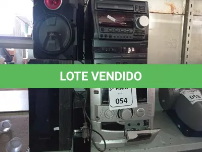 LOTE 054 - 02 APARELHOS DE SOM E VÁRIAS CAIXINHAS MARCAS E MODELOS DIVERSOS. (NO ESTADO) ATENÇÃO! FAZER A VISITAÇÃO ANTES DE ARREMATAR, NÃO SABEMOS SE FUNCIONA. LEILÃO NÃO TEM GARANTIA E NEM DEVOLUÇÃO, SUJEITO A POSSÍVEIS AVARIAS VISÍVEIS/OCULTAS E/OU AUSÊNCIA DE COMPONENTES.