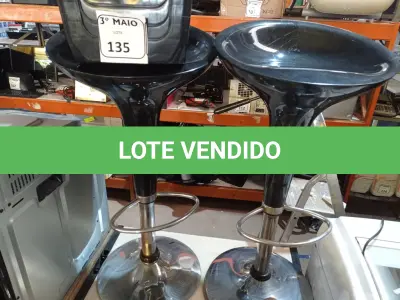LOTE 135 - 04 BANCOS DE PLÁSTICO E 02 BANQUETAS. (NO ESTADO) ATENÇÃO! FAZER A VISITAÇÃO ANTES DE ARREMATAR, NÃO SABEMOS SE FUNCIONA. LEILÃO NÃO TEM GARANTIA E NEM DEVOLUÇÃO, SUJEITO A POSSÍVEIS AVARIAS VISÍVEIS/OCULTAS E/OU AUSÊNCIA DE COMPONENTES.