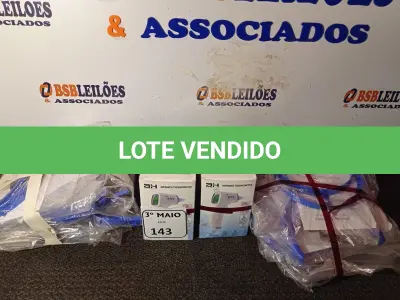 LOTE 143 - 08 TERMÔMETROS E 10 MÁSCARAS. (NO ESTADO) ATENÇÃO! FAZER A VISITAÇÃO ANTES DE ARREMATAR, NÃO SABEMOS SE FUNCIONA. LEILÃO NÃO TEM GARANTIA E NEM DEVOLUÇÃO, SUJEITO A POSSÍVEIS AVARIAS VISÍVEIS/OCULTAS E/OU AUSÊNCIA DE COMPONENTES.