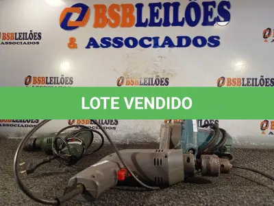 LOTE 045 - 02 FURADEIRAS/PARAFUSADEIRAS E 01 MAKITA. (NO ESTADO) ATENÇÃO! FAZER A VISITAÇÃO ANTES DE ARREMATAR, NÃO SABEMOS SE FUNCIONA. LEILÃO NÃO TEM GARANTIA E NEM DEVOLUÇÃO, SUJEITO A POSSÍVEIS AVARIAS VISÍVEIS/OCULTAS E/OU AUSÊNCIA DE COMPONENTES.