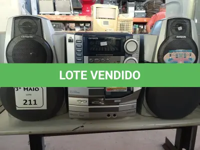 LOTE 211 - 01 APARELHO DE SOM 2X1 MARCA AIWA. (NO ESTADO) ATENÇÃO! FAZER A VISITAÇÃO ANTES DE ARREMATAR, NÃO SABEMOS SE FUNCIONA. LEILÃO NÃO TEM GARANTIA E NEM DEVOLUÇÃO, SUJEITO A POSSÍVEIS AVARIAS VISÍVEIS/OCULTAS E/OU AUSÊNCIA DE COMPONENTES.
