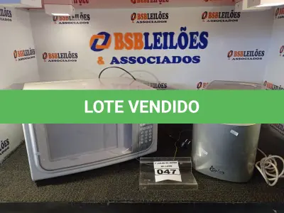 LOTE 047 - 01 MICRO-ONDAS SEM PRATO E 01 MÁQUINA DE GELO NI2000B MARCA POLAR 220V. (MÁQUINA DE GELO LIGANDO) (NO ESTADO) ATENÇÃO! FAZER A VISITAÇÃO ANTES DE ARREMATAR, NÃO SABEMOS SE FUNCIONA. LEILÃO NÃO TEM GARANTIA E NEM DEVOLUÇÃO, SUJEITO A POSSÍVEIS AVARIAS VISÍVEIS/OCULTAS E/OU AUSÊNCIA DE COMPONENTES.