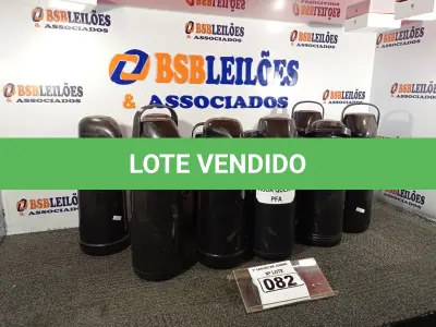 LOTE 082 - 10 GARRAFAS DE CAFÉ. (NO ESTADO) ATENÇÃO! FAZER A VISITAÇÃO ANTES DE ARREMATAR, NÃO SABEMOS SE FUNCIONA. LEILÃO NÃO TEM GARANTIA E NEM DEVOLUÇÃO, SUJEITO A POSSÍVEIS AVARIAS VISÍVEIS/OCULTAS E/OU AUSÊNCIA DE COMPONENTES.