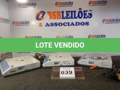 LOTE 039 - 03 BALANÇAS DIGITAL COM AVARIAS. (NO ESTADO) ATENÇÃO! FAZER A VISITAÇÃO ANTES DE ARREMATAR, NÃO SABEMOS SE FUNCIONA. LEILÃO NÃO TEM GARANTIA E NEM DEVOLUÇÃO, SUJEITO A POSSÍVEIS AVARIAS VISÍVEIS/OCULTAS E/OU AUSÊNCIA DE COMPONENTES.