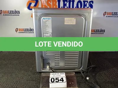 LOTE 054 - 01 MÁQUINA DE GELO ICMA0155B MARCA SPRINGER 220V. (LIGANDO) (NO ESTADO) ATENÇÃO! FAZER A VISITAÇÃO ANTES DE ARREMATAR, NÃO SABEMOS SE FUNCIONA. LEILÃO NÃO TEM GARANTIA E NEM DEVOLUÇÃO, SUJEITO A POSSÍVEIS AVARIAS VISÍVEIS/OCULTAS E/OU AUSÊNCIA DE COMPONENTES.