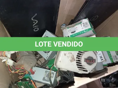 LOTE 420 - 01 LOTE COM FONTES DE ALIMENTAÇÃO PARA PC, 02 SUCATAS DE NOTEBOOK E DIVERSOS. (NO ESTADO) ATENÇÃO! FAZER A VISITAÇÃO ANTES DE ARREMATAR, NÃO SABEMOS SE FUNCIONA. LEILÃO NÃO TEM GARANTIA E NEM DEVOLUÇÃO, SUJEITO A POSSÍVEIS AVARIAS VISÍVEIS/OCULTAS E/OU AUSÊNCIA DE COMPONENTES.