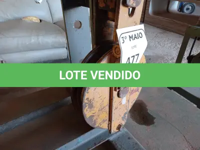 LOTE 477 - 01 GANCHO PARA GUINCHO. (NO ESTADO) ATENÇÃO! FAZER A VISITAÇÃO ANTES DE ARREMATAR, NÃO SABEMOS SE FUNCIONA. LEILÃO NÃO TEM GARANTIA E NEM DEVOLUÇÃO, SUJEITO A POSSÍVEIS AVARIAS VISÍVEIS/OCULTAS E/OU AUSÊNCIA DE COMPONENTES.