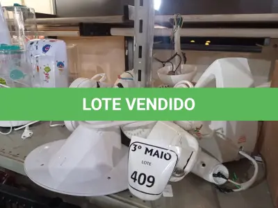 LOTE 409 - 01 LOTE COM DIVERSOS CHUVEIROS. (NO ESTADO) ATENÇÃO! FAZER A VISITAÇÃO ANTES DE ARREMATAR, NÃO SABEMOS SE FUNCIONA. LEILÃO NÃO TEM GARANTIA E NEM DEVOLUÇÃO, SUJEITO A POSSÍVEIS AVARIAS VISÍVEIS/OCULTAS E/OU AUSÊNCIA DE COMPONENTES.