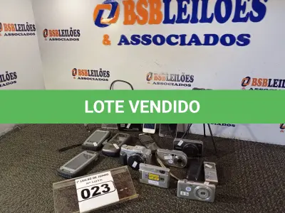 LOTE 023 - 01 LOTE COM 07 CÂMERAS FOTOGRÁFICAS, SENDO 01 SONY COM SUPORTE, 01 CASE DE HD EXTERNO, 02 DISPOSITIVOS SOLAR, 01 GPSMAP 76CSX, 02 GRAVADORES E 03 CELULARES. (NO ESTADO) ATENÇÃO! FAZER A VISITAÇÃO ANTES DE ARREMATAR, NÃO SABEMOS SE FUNCIONA. LEILÃO NÃO TEM GARANTIA E NEM DEVOLUÇÃO, SUJEITO A POSSÍVEIS AVARIAS VISÍVEIS/OCULTAS E/OU AUSÊNCIA DE COMPONENTES.