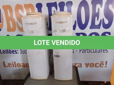 LOTE 109 - 02 BEBEDOUROS REFRIGERADOS PARA GARRAFÃO MARCAM LIBELL. (NO ESTADO) ATENÇÃO! FAZER A VISITAÇÃO ANTES DE ARREMATAR, NÃO SABEMOS SE FUNCIONA. LEILÃO NÃO TEM GARANTIA E NEM DEVOLUÇÃO, SUJEITO A POSSÍVEIS AVARIAS VISÍVEIS/OCULTAS E/OU AUSÊNCIA DE COMPONENTES.
