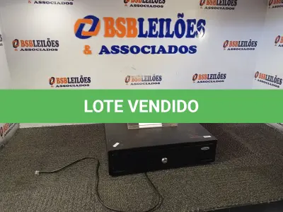 LOTE 033 - 01 CAIXA REGISTRADORA PARA DINHEIRO MANUAL. (NO ESTADO) ATENÇÃO! FAZER A VISITAÇÃO ANTES DE ARREMATAR, NÃO SABEMOS SE FUNCIONA. LEILÃO NÃO TEM GARANTIA E NEM DEVOLUÇÃO, SUJEITO A POSSÍVEIS AVARIAS VISÍVEIS/OCULTAS E/OU AUSÊNCIA DE COMPONENTES.