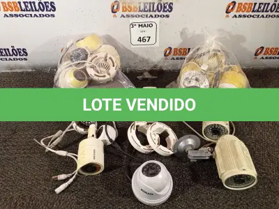 LOTE 467 - 01 LOTE COM CÂMERAS DE SEGURANÇA. (NO ESTADO) ATENÇÃO! FAZER A VISITAÇÃO ANTES DE ARREMATAR, NÃO SABEMOS SE FUNCIONA. LEILÃO NÃO TEM GARANTIA E NEM DEVOLUÇÃO, SUJEITO A POSSÍVEIS AVARIAS VISÍVEIS/OCULTAS E/OU AUSÊNCIA DE COMPONENTES.