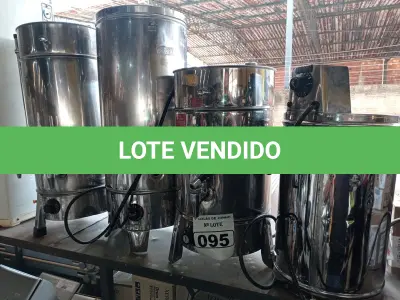 LOTE 095 - 04 CAFETEIRAS COM AVARIAS. (NO ESTADO) ATENÇÃO! FAZER A VISITAÇÃO ANTES DE ARREMATAR, NÃO SABEMOS SE FUNCIONA. LEILÃO NÃO TEM GARANTIA E NEM DEVOLUÇÃO, SUJEITO A POSSÍVEIS AVARIAS VISÍVEIS/OCULTAS E/OU AUSÊNCIA DE COMPONENTES.
